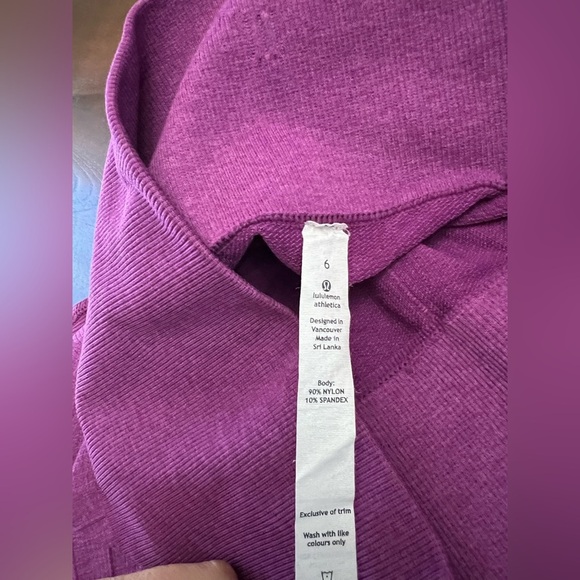 Lululemon Gather & Crow Crop Leggings – Purple Heather – Size 6 - Picture 3 of 3